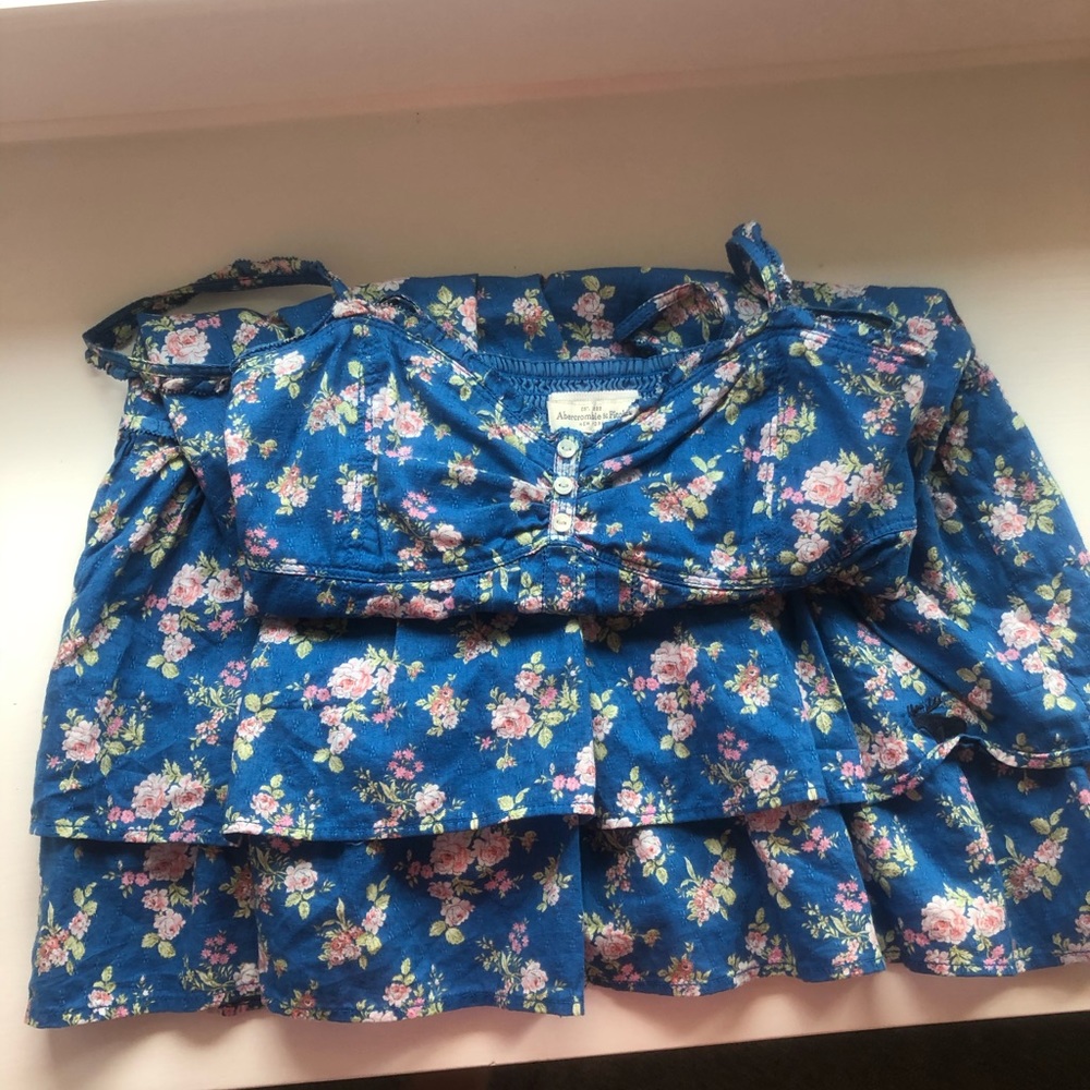 ABERCROMBIE & FITCH SUMMER DRESS BLUE FLOWERS M